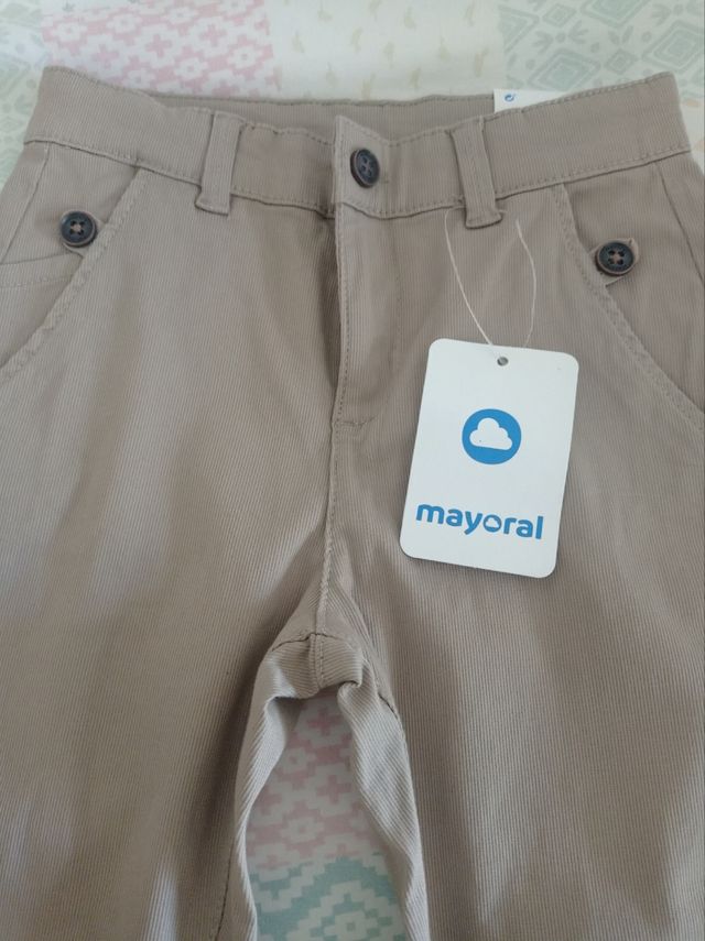 Pantalón beige niño
