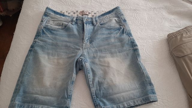 Pantalón vaquero corto chico