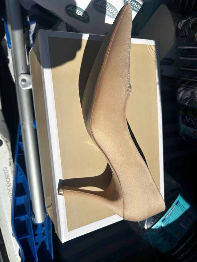 Sapatos lounge de uma peça