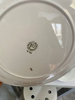 Vajilla casa san claudio con borde baño oro