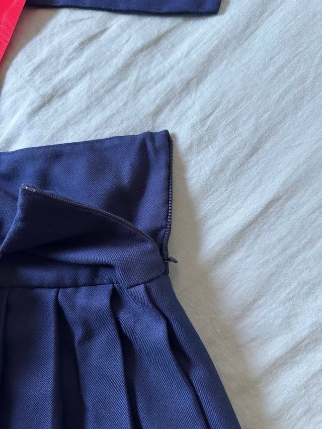 Uniforme marinero japonés (falda y pieza superior)