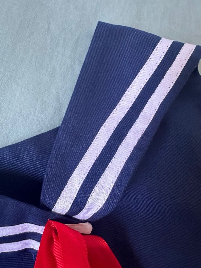 Uniforme marinero japonés (falda y pieza superior)