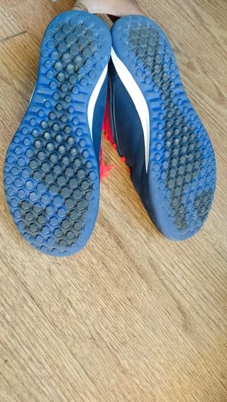 Botas futbol sala niño