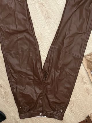 Pantalon cuero marron berska 