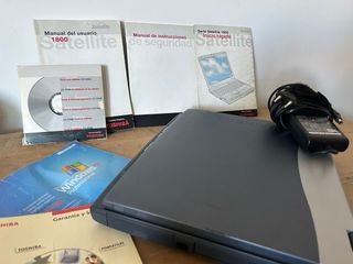 Ordenador portatil toshiba.
