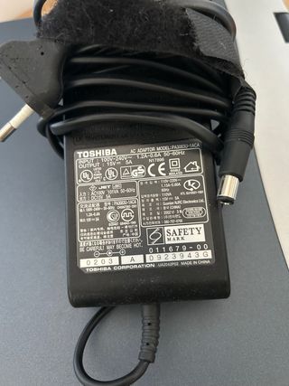 Ordenador portatil toshiba.