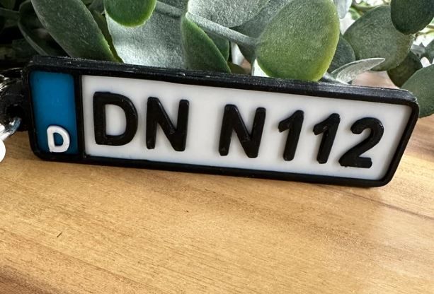 llavero matricula coche moto personalizado logo