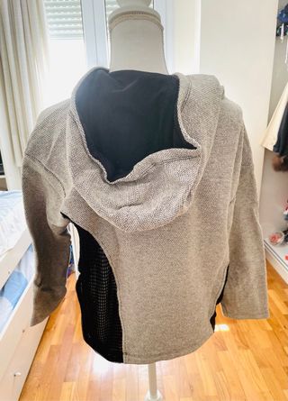 Sudadera Zara con rejilla en laterales