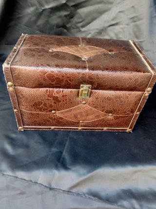 Cofre baúl antiguo Piel con asas laterales