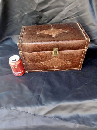 Cofre baúl antiguo Piel con asas laterales