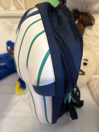 Mochila niño rígida sin estrenar