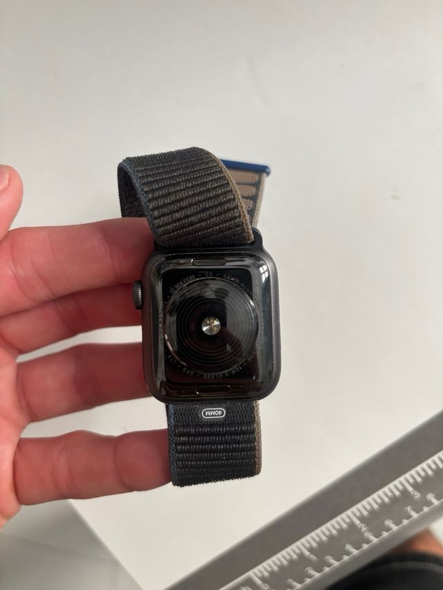 Apple watch SE (2022) GPS y Celular