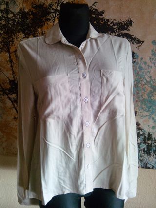 Camisa Adidas Neo beis, corte bonito, Talla 44/46