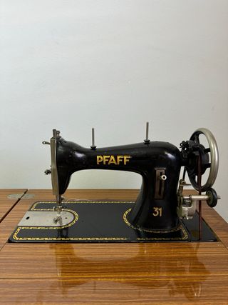 Maquina de coser antigua
