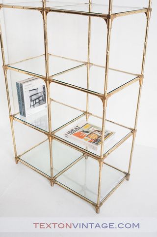 Estantería vintage. Hierro y cristal. Años 60