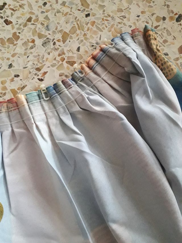 2 tende coprenti o calate e 2 mantovane