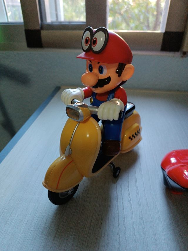 Scooter súper Mario teledirigida
