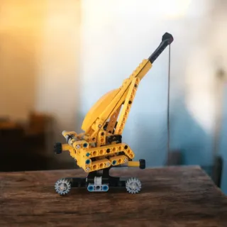 Lego Gru Technic argano e braccio mobile a cingoli