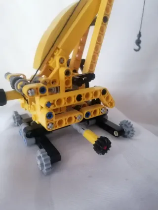 Lego Gru Technic argano e braccio mobile a cingoli