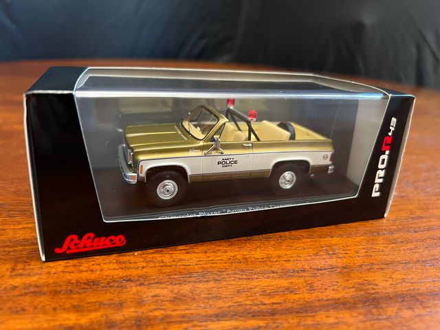 Tiburón Chevrolet Blazer Amity Police 1:43