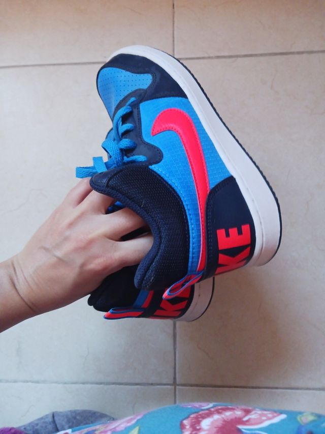 VENDO BAMBAS NIKE AZUL NIÑO/A, MUJER...