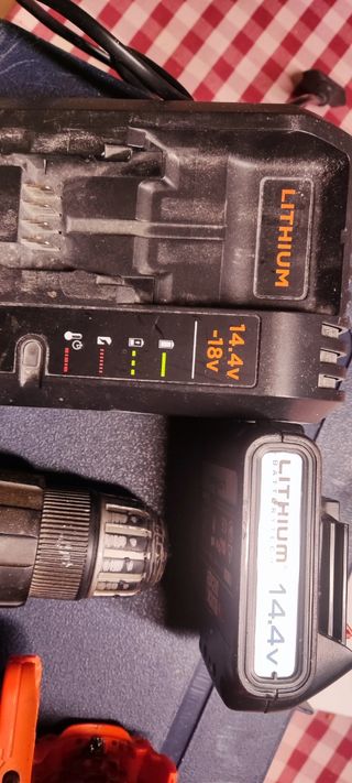 Batería cargador black decker