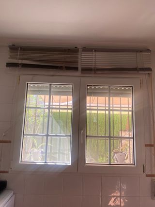 Persiena veneciana con lamas de alumio x 2