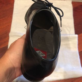 Zapatos negros de piel con cordones