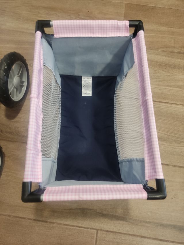 Se vende carrito y cuna de juguete
