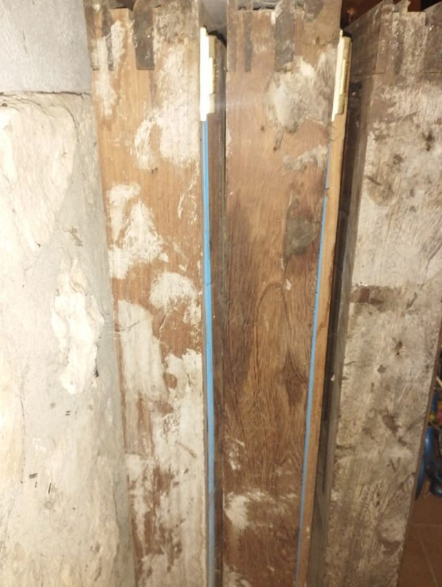 Ventana de madera 100€ tres unidades