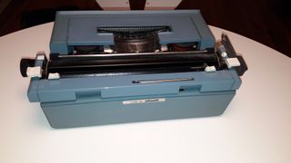 Máquina de escribir Olivetti Studio 46