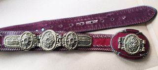 Cinturon piel granate con herrrajes