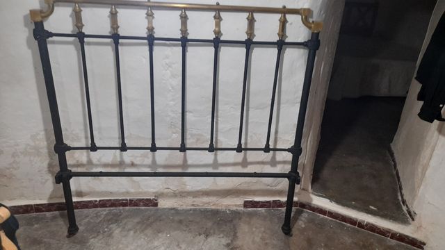 Cama matrimonio hierro y bronce 