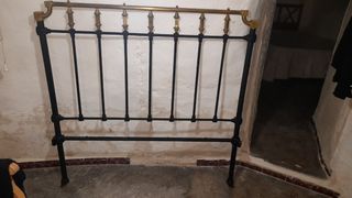 Cama matrimonio hierro y bronce 