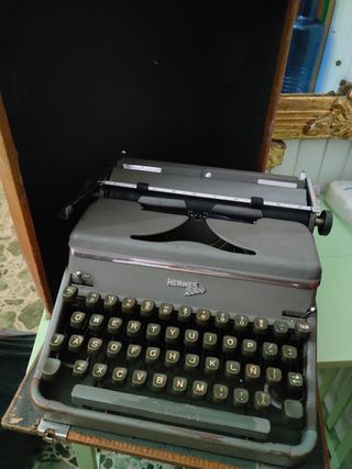 Maquina escribir Hermes 2000