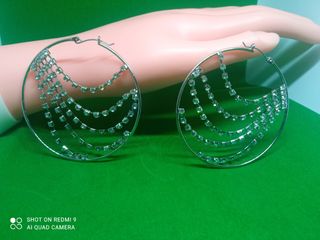 Orecchini argentati con strass