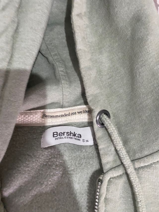 Sudadera Bershka verde talla S