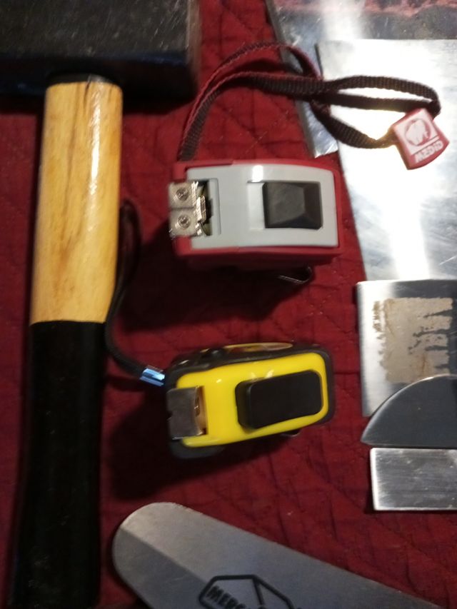 Herramientas nuevas, matillos alicates..