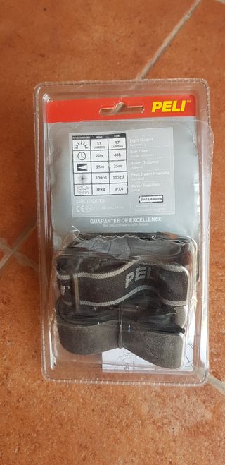 Linterna frontal PELI