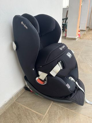 Silla coche giratoria Cybex Sirona negra