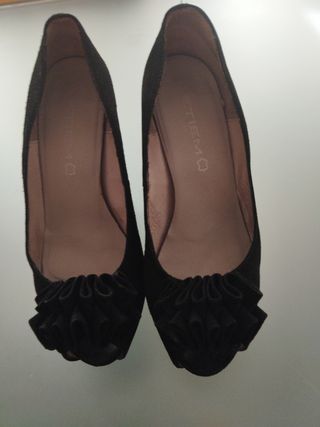 Zapatos de tacón negros