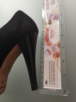 Zapatos de tacón negros