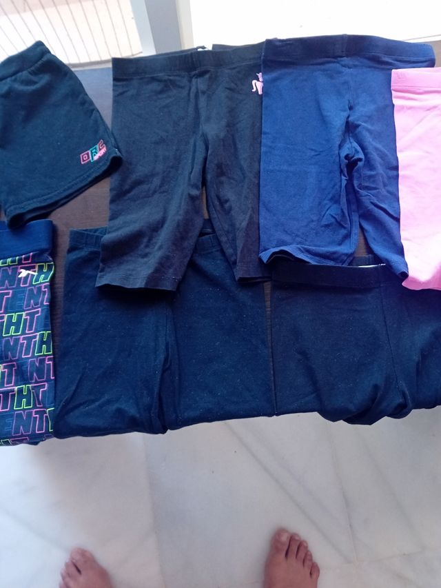 Lote de leggins y pantalones cortos