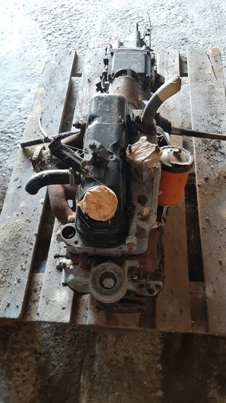 Motor + caja de cambios Seat 600N