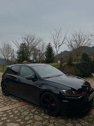 Volkswagen Golf 7 GTI PERFORMANCE
