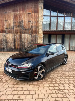 Volkswagen Golf 7 GTI PERFORMANCE