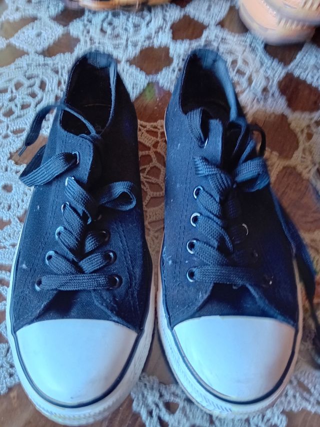 Zapatillas  negras N 40