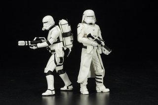 STAR WARS - First Order Snowtrooper & Flametrooper