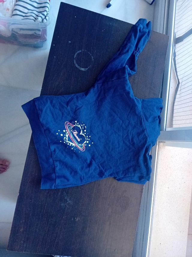 Lote de sudaderas. Talla 8 y simular