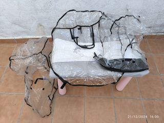 Carrito de bebé con cuco y silla de paseo